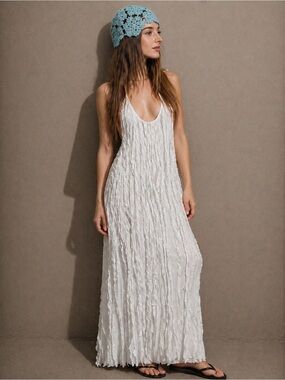 Scoop Neck White Textured Maxi Dress